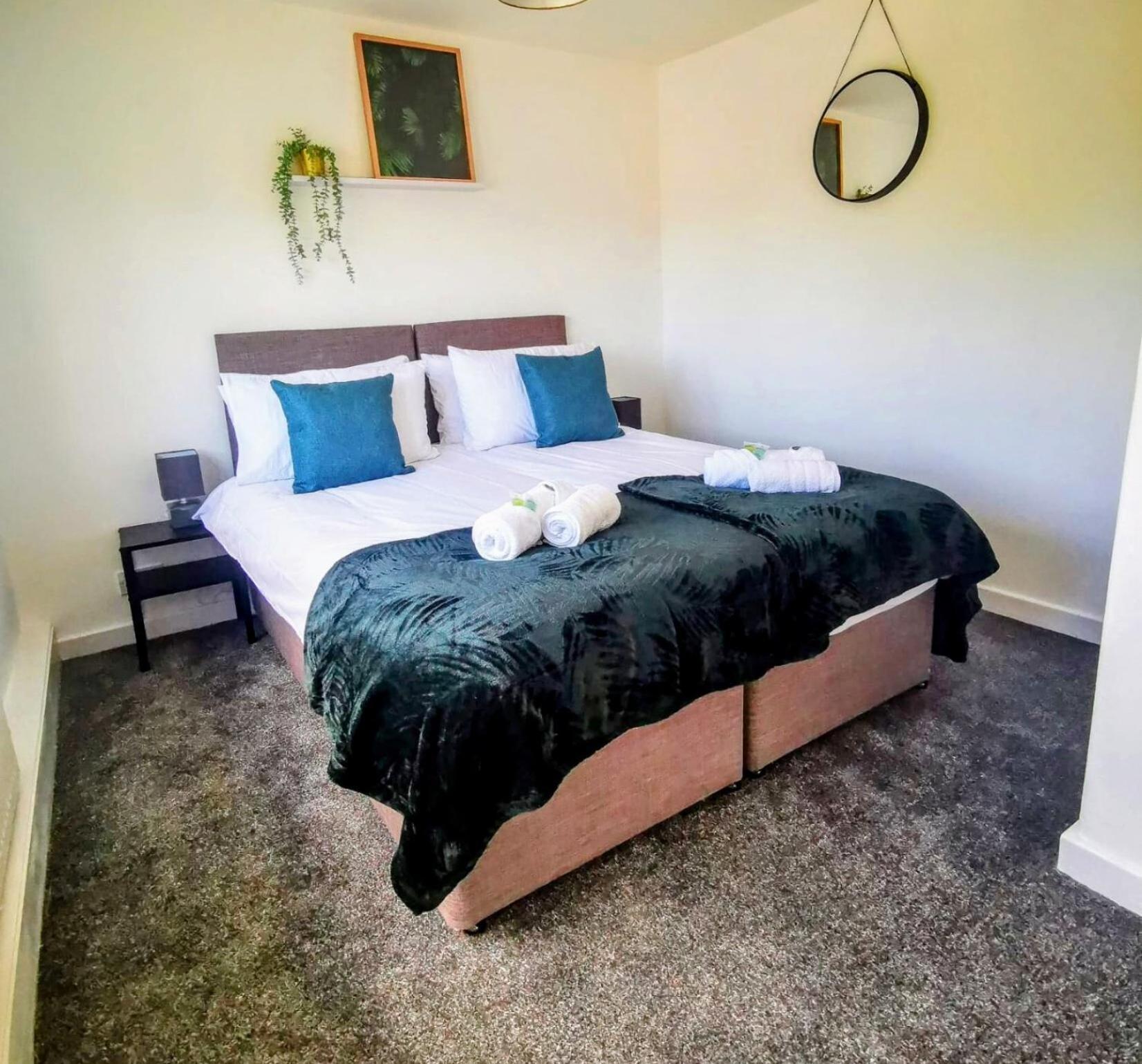 No 7 - Bright, Spacious 3 Bed Home With Parking & Wifi Huyton Bagian luar foto