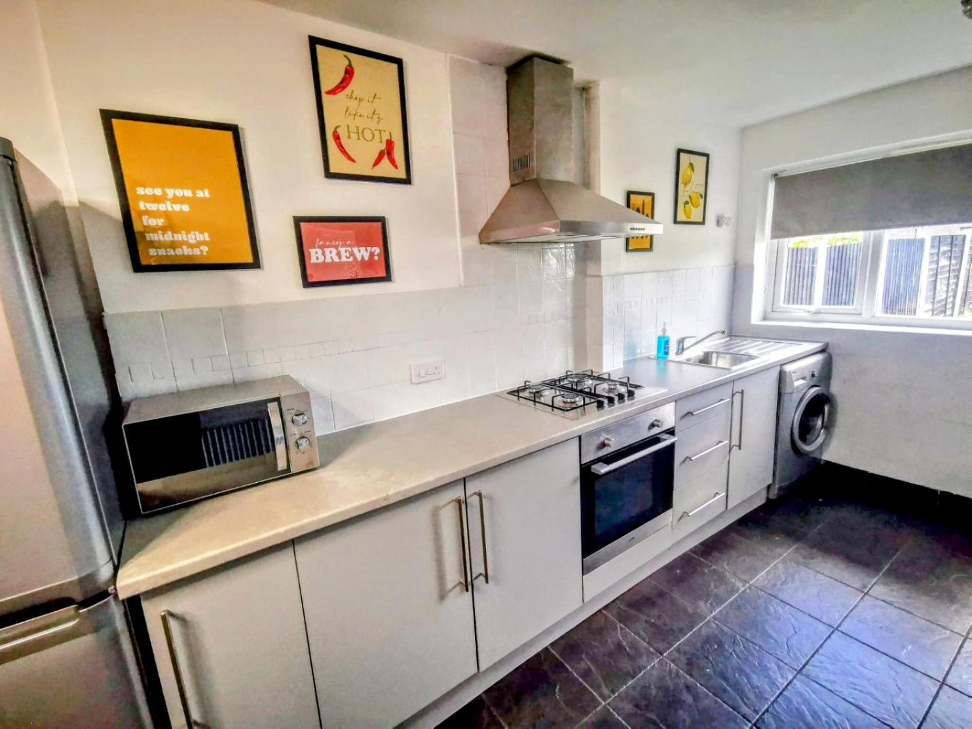 No 7 - Bright, Spacious 3 Bed Home With Parking & Wifi Huyton Bagian luar foto