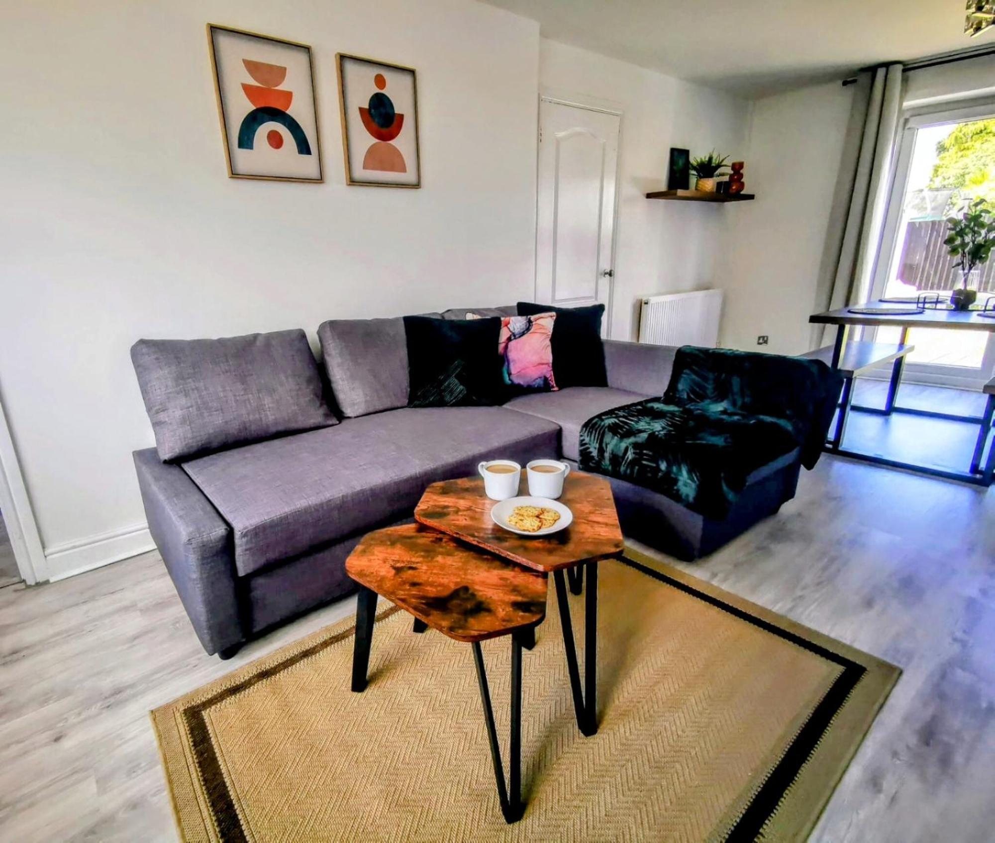 No 7 - Bright, Spacious 3 Bed Home With Parking & Wifi Huyton Bagian luar foto